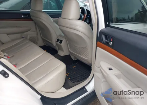 2013 Subaru Outback 2.5I Limited z USA, uszkodzony, nr VIN 4S4BRBKC5D3291533